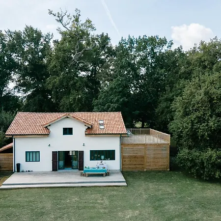 Maison De Le Bosquet Holiday home